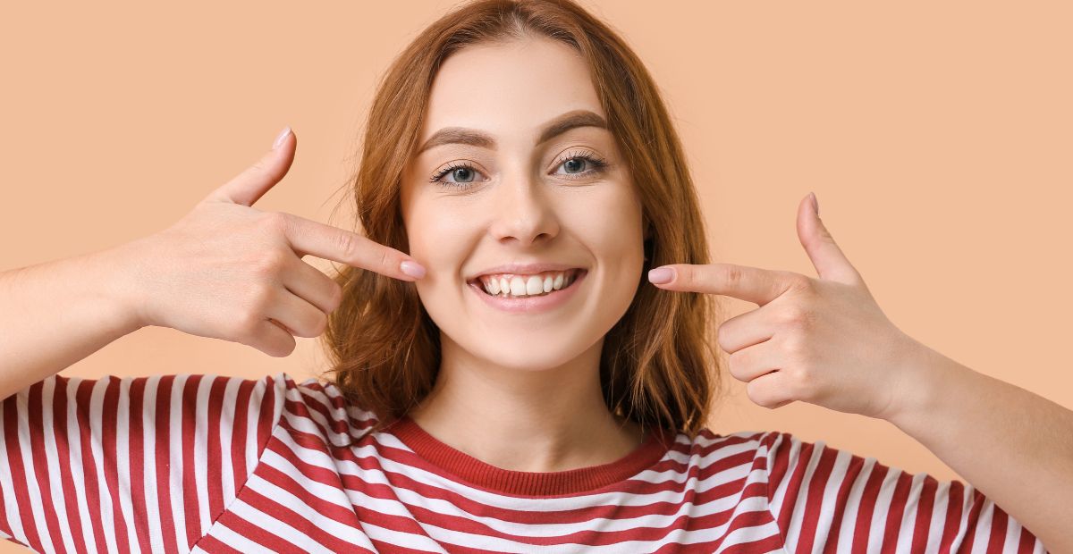 You are currently viewing Crowns and Bridges: Restoring Damaged Teeth Seamlessly