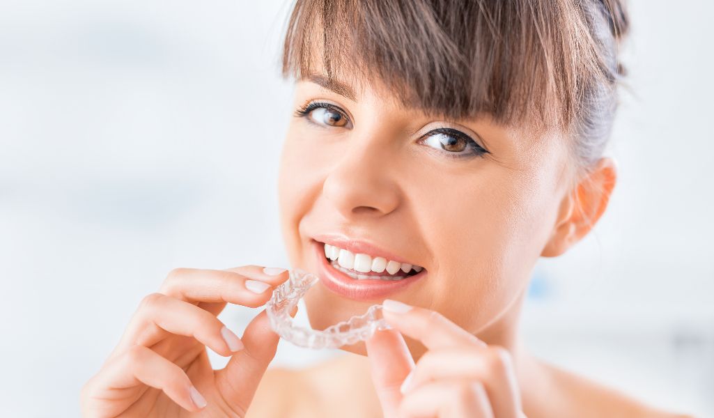 Common Procedures Involved in a Smile Makeover-Braces or Clear Aligners