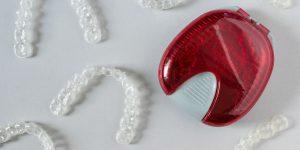 Read more about the article Mastering Life with Invisalign: How to Stay on Track with Your Aligners While Working, Socializing, and Traveling