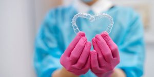 Read more about the article Orthodontic Challenges with Invisalign: How to Avoid Common Errors and Achieve Your Ideal Smile