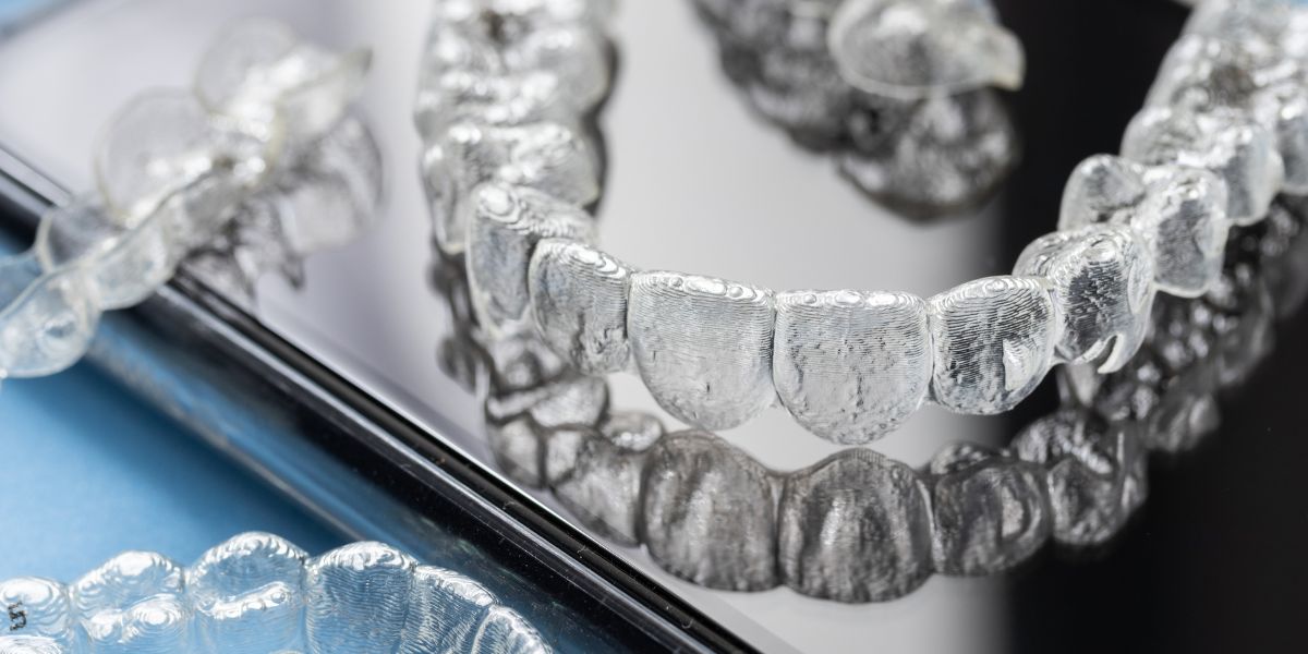 You are currently viewing Say Goodbye to Speech Struggles During Treatment: How to Speak Clearly and Confidently with Invisalign Aligners